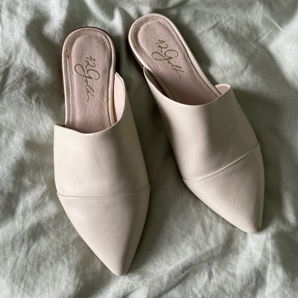 Pointed toe leather slip on flats resort wear minimalist